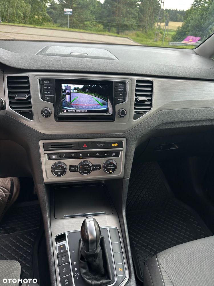 Volkswagen Golf - 26