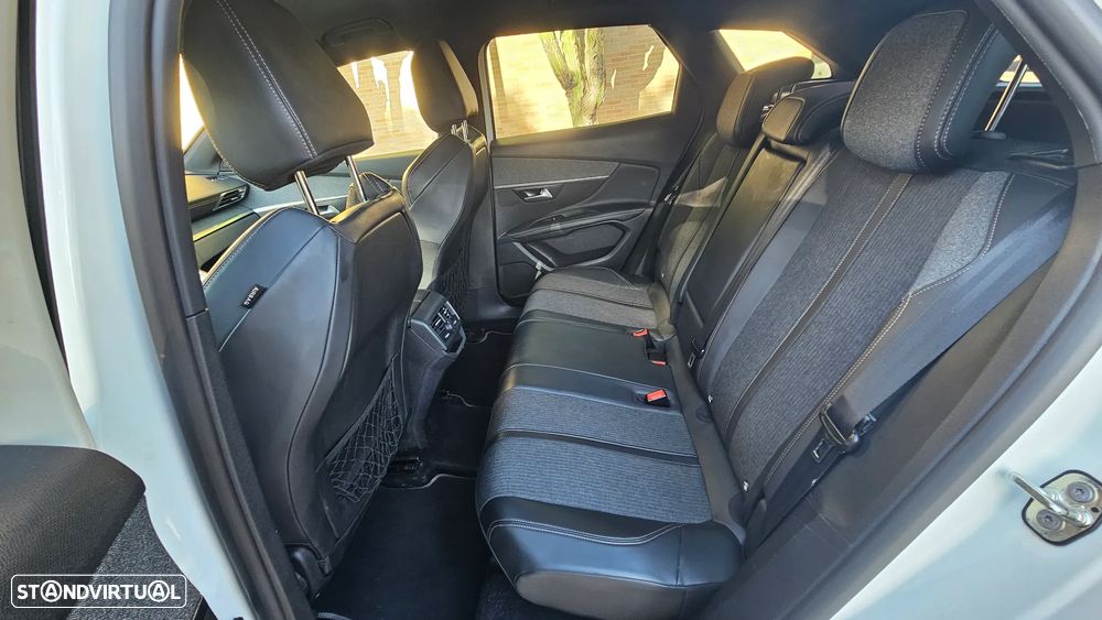 Peugeot 3008 1.6 BlueHDi GT Line EAT6 - 29