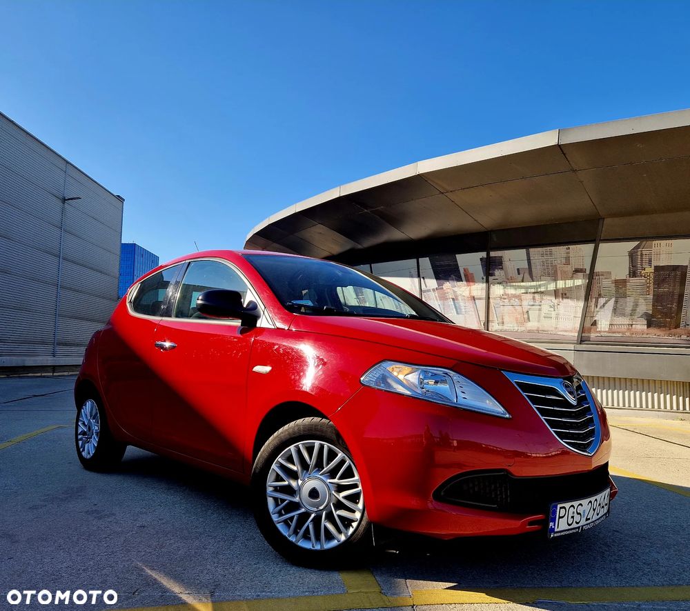 Lancia Ypsilon 1.2 8V Black&Red S&S - 2