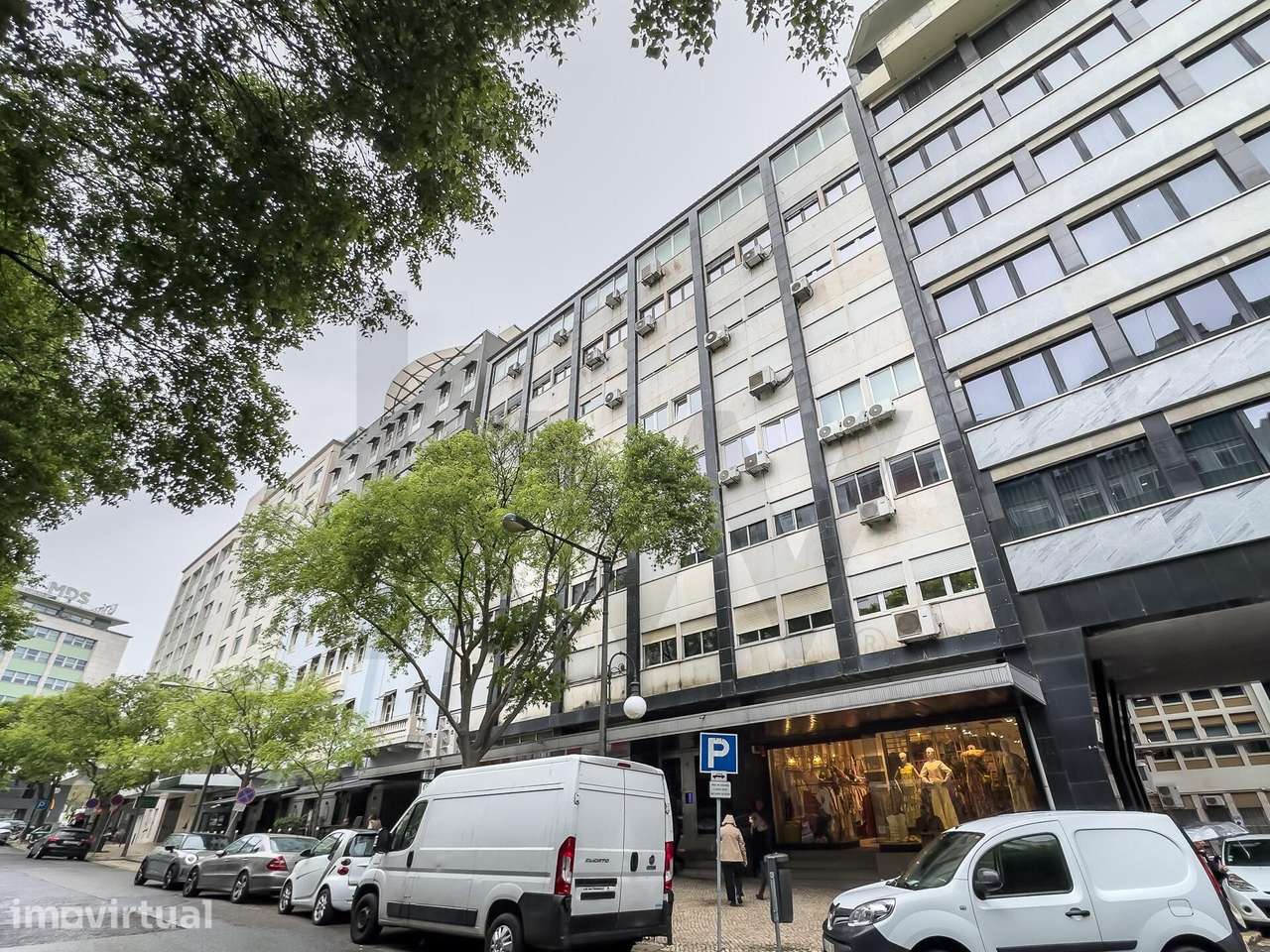 Excelente Espaço Comercial com 377m2 à Venda na Rua Duque de Palmela, - Grande imagem: 3/53