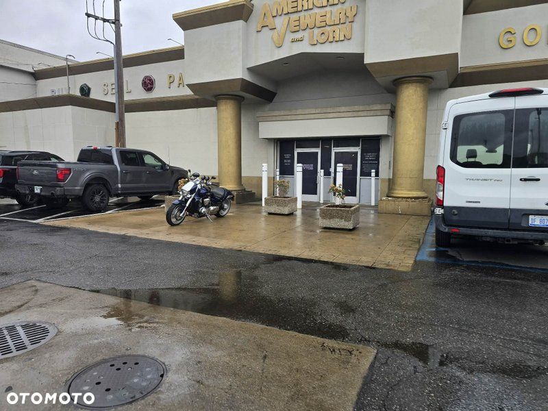 Suzuki Boulevard - 16