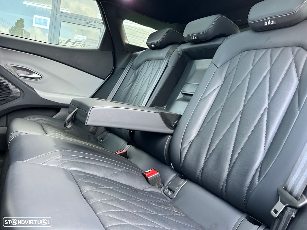 Ford Explorer 77 kWh Premium - 46