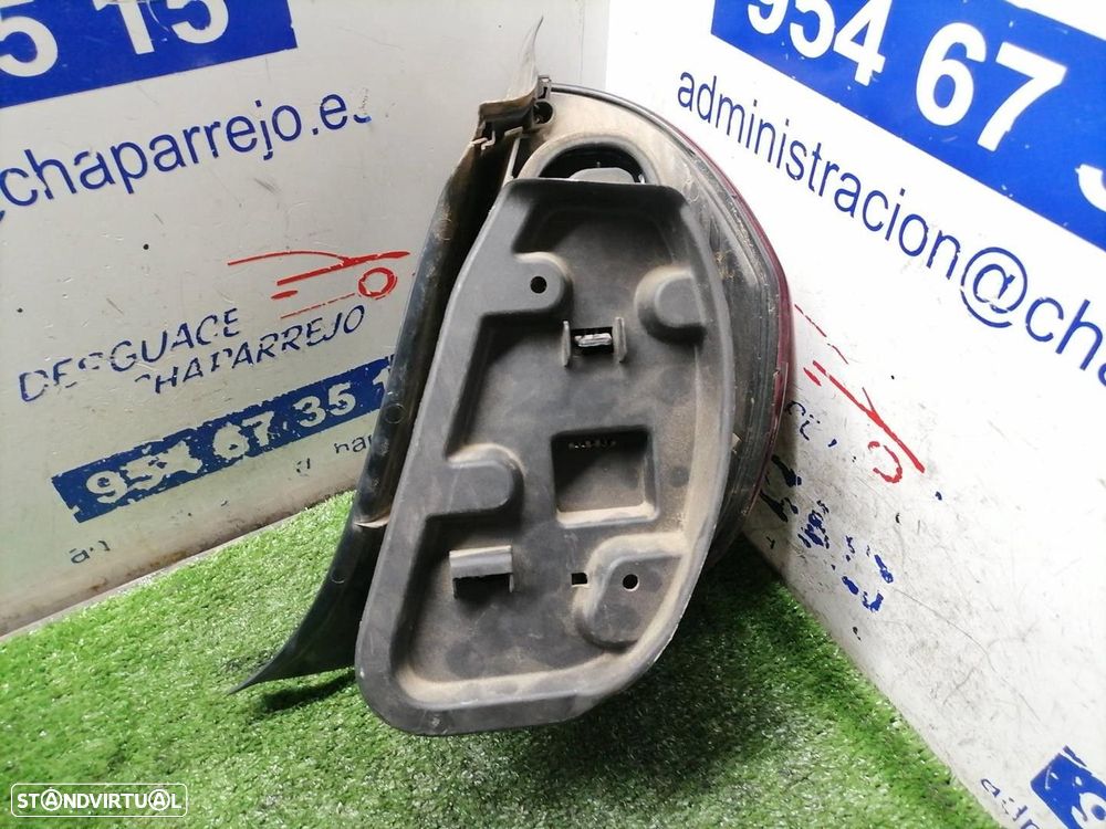 FAROLIM TRASEIRO ESQUERDO CITROEN C5 I 2004 - - 2