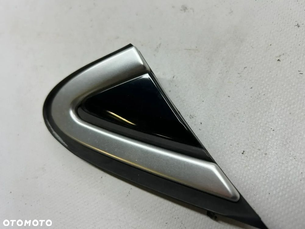 TRÓJKĄT OSŁONA BŁOTNIKA prawa VOLVO V40 II 2012-2018r 31349230 - 2