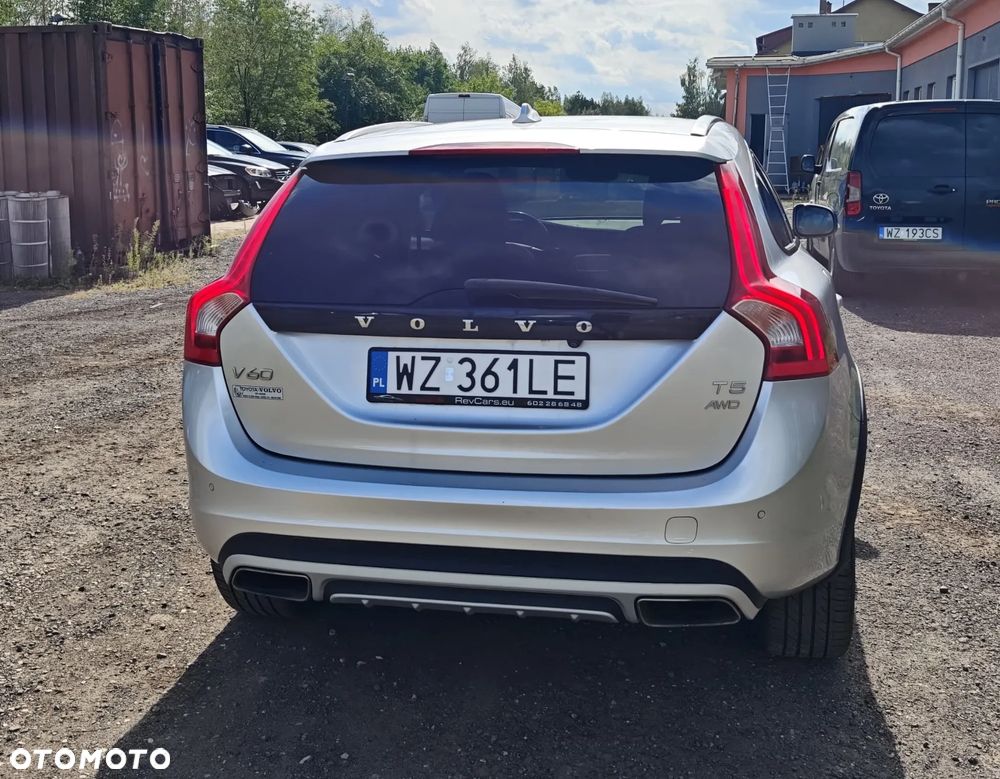 Volvo V60 Cross Country T5 Geartronic Momentum - 4