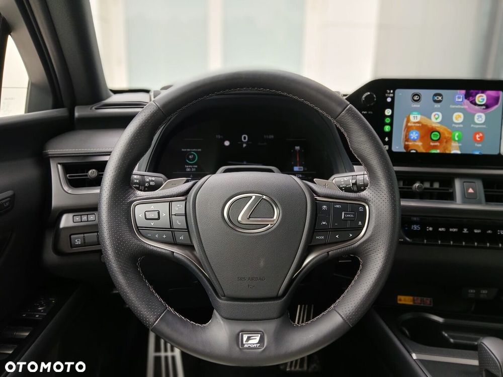 Lexus UX 300h F Sport AWD - 15