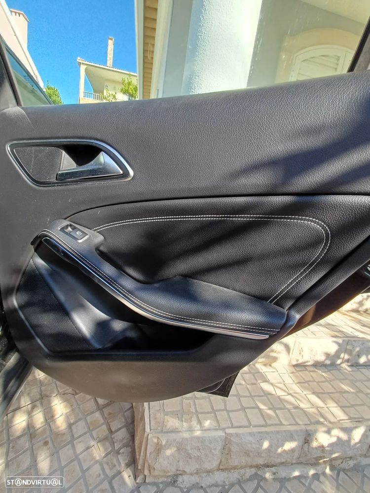 Mercedes-Benz GLA 180 CDI Urban - 11
