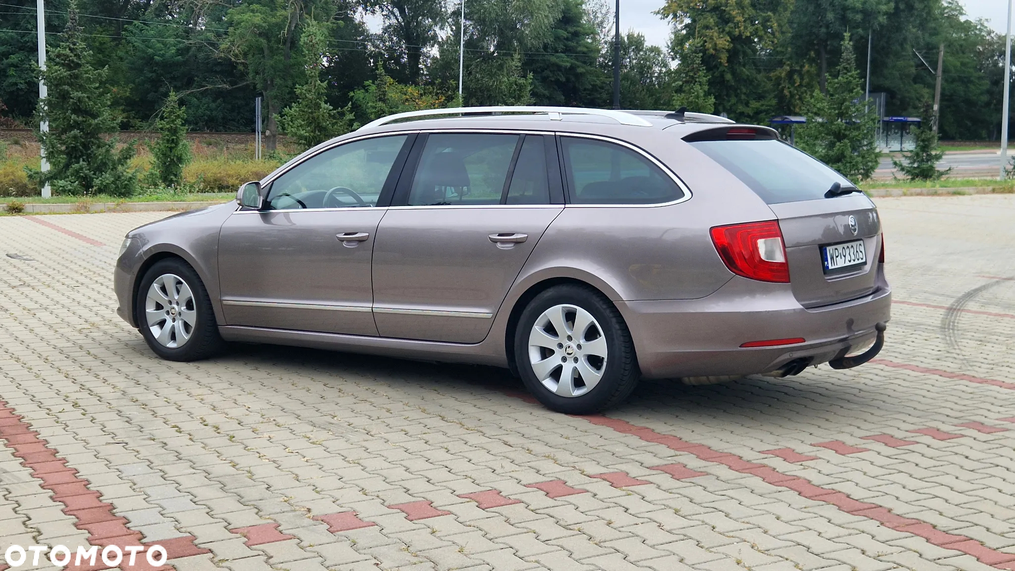 Skoda Superb 2.0 TDI Elegance - 14