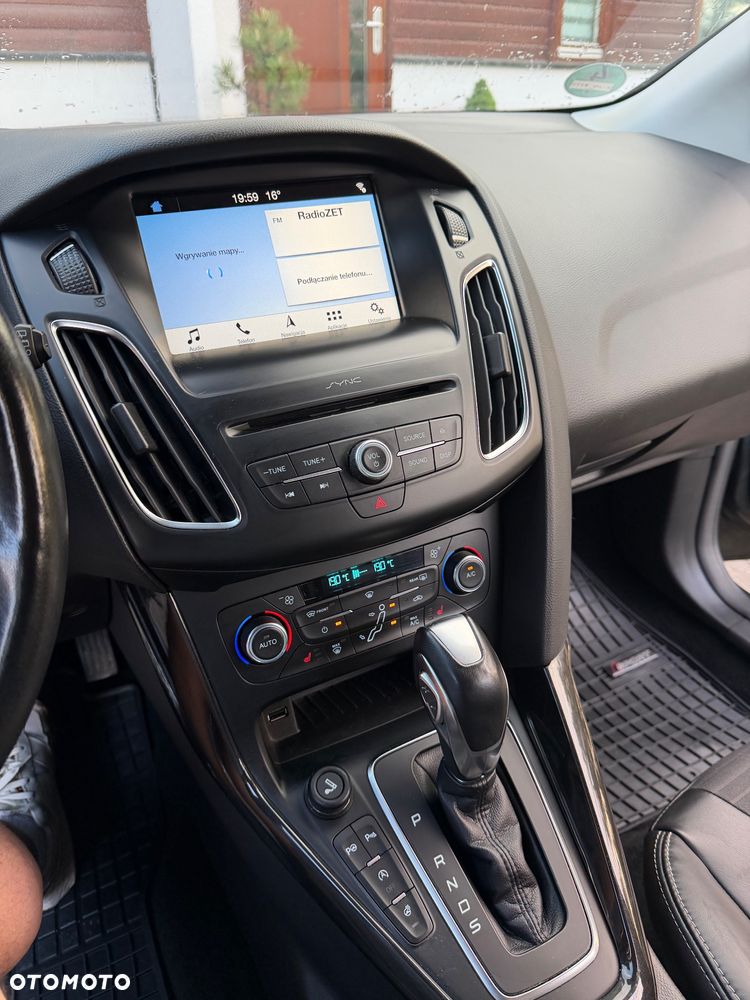 Ford Focus 1.0 EcoBoost Titanium Business - 4