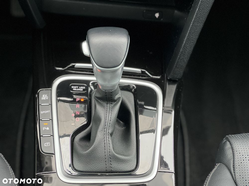 Kia Ceed 1.6 GDI DCT OPF Platinum Edition - 29