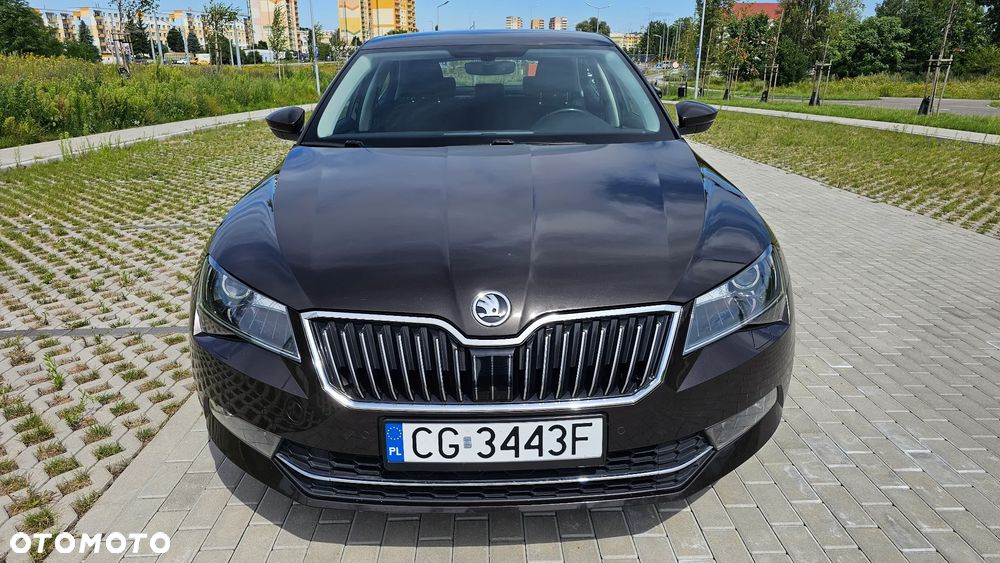 Skoda Superb 2.0 TDI Ambition DSG - 2