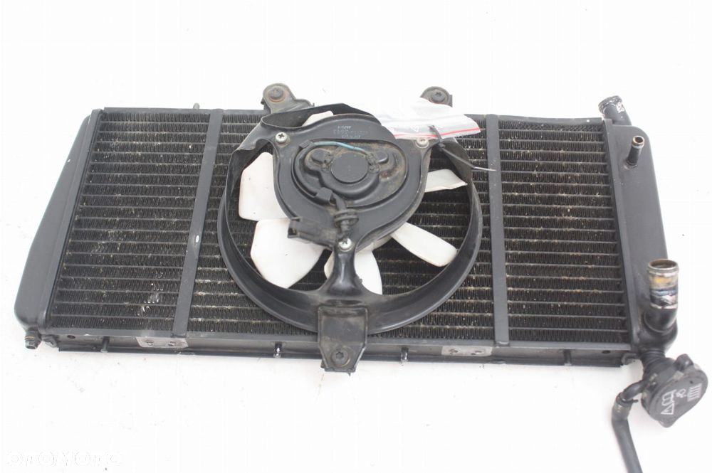 CHŁODNICA Z WENTYLATOREM Triumph Sprint ST 1050 - 2