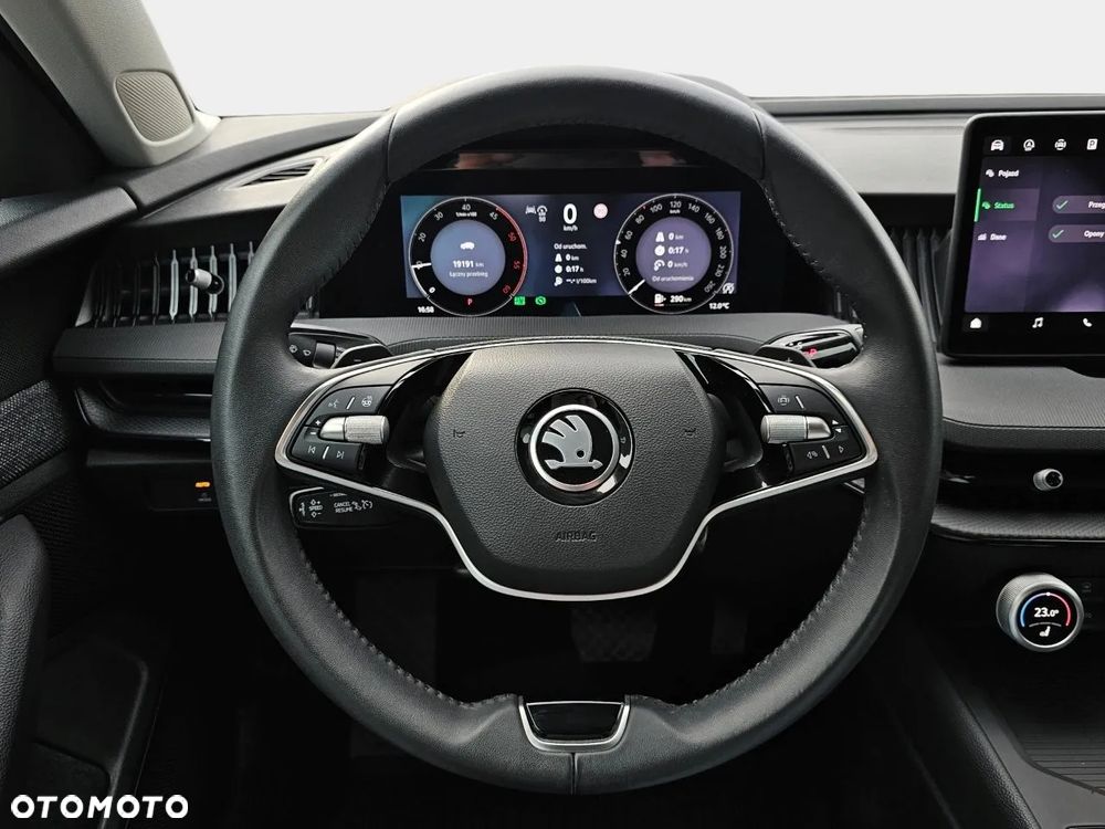 Skoda Superb 2.0 TDI SCR Essence DSG - 18