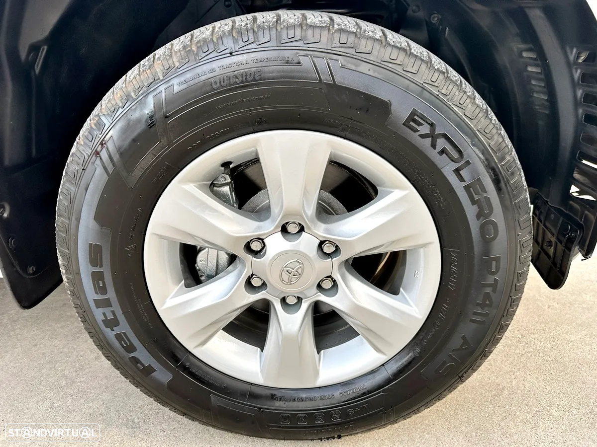 Toyota Land Cruiser Prado - 43