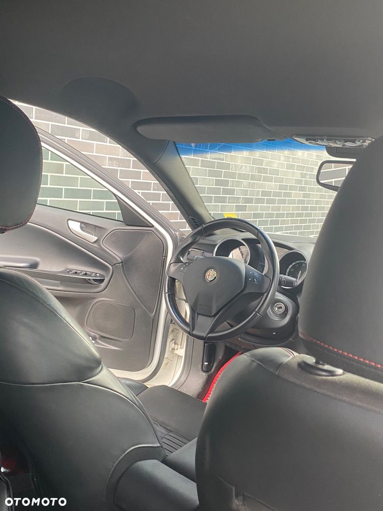Alfa Romeo Giulietta 1750 TBi Quadrifoglio Verde - 14