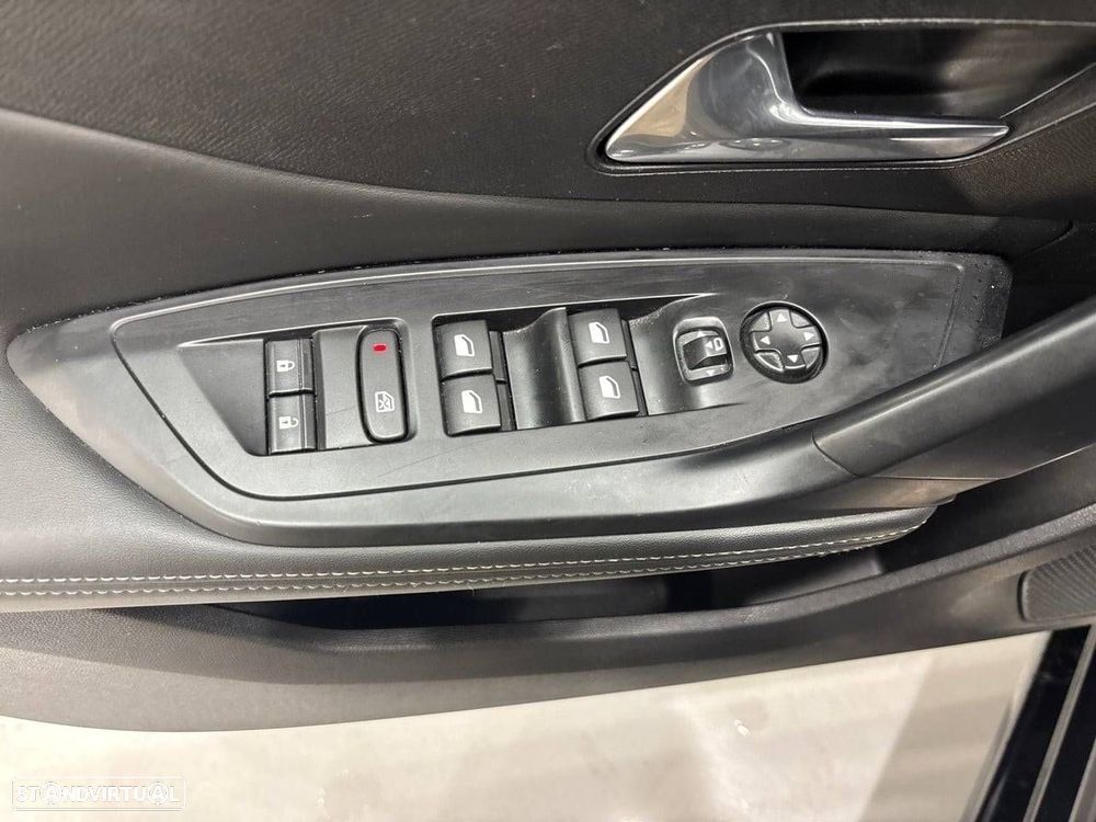 Peugeot 308 1.5 BlueHDi Allure Pack EAT8 - 19