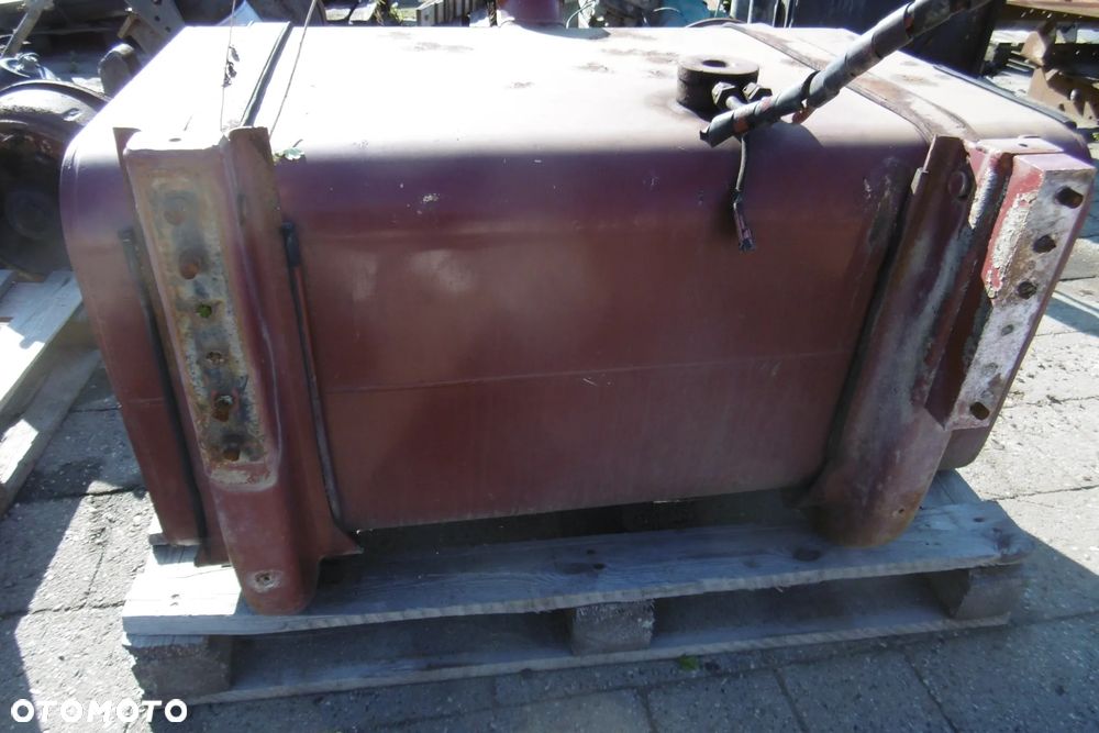 Zbiornik paliwa Iveco Eurotrakker - 3