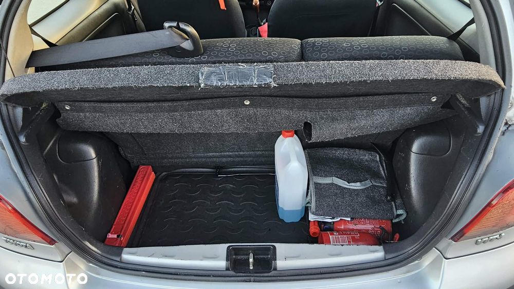 Toyota Yaris - 8