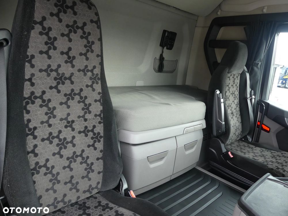 Scania R450 / EURO 6 / RETARDER / LOW DECK / KLIMA POSTOJOWA / - 27