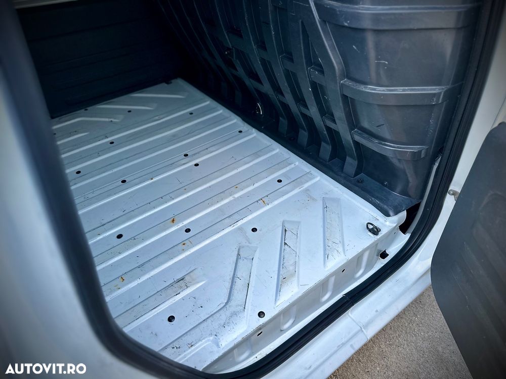 Dacia Logan Van - 5