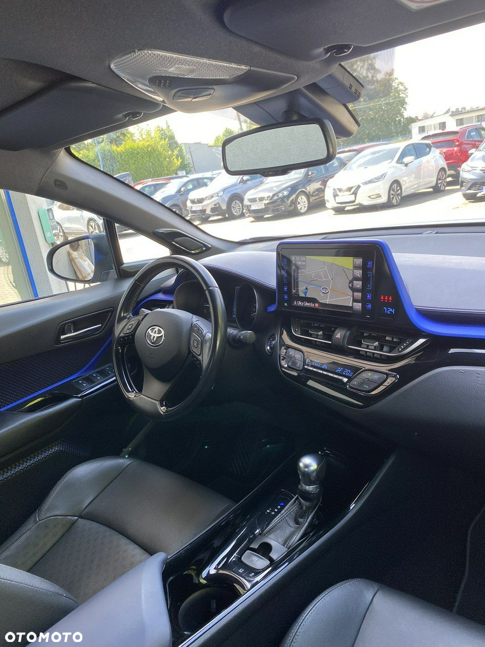 Toyota C-HR - 11