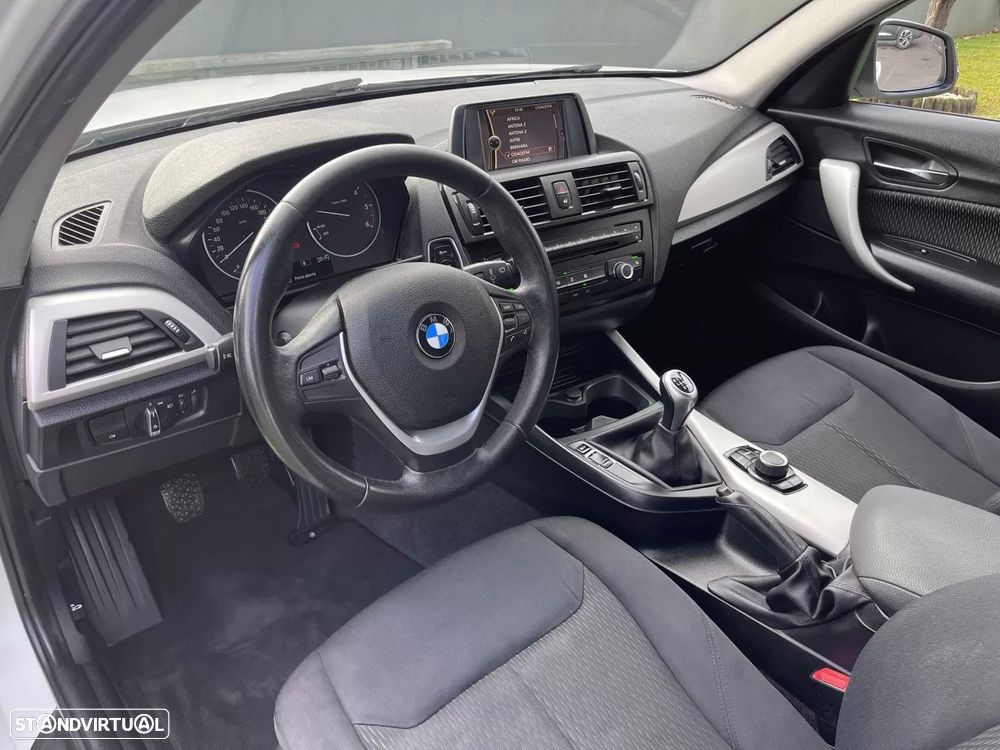 BMW 116 d Sport Line - 26