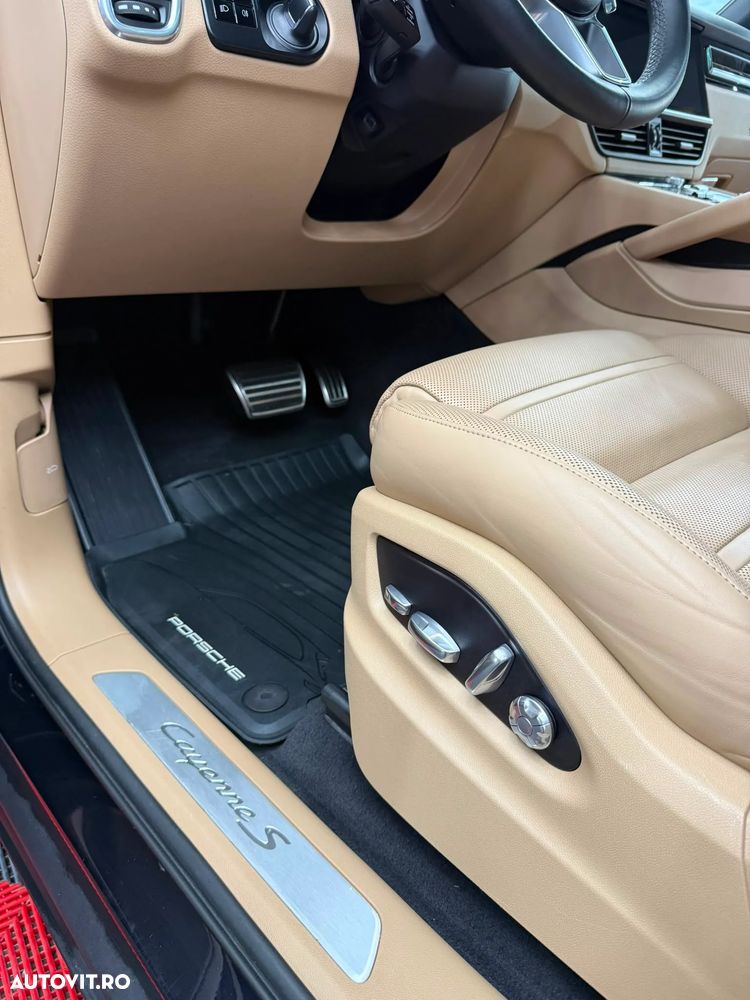 Porsche Cayenne S - 14