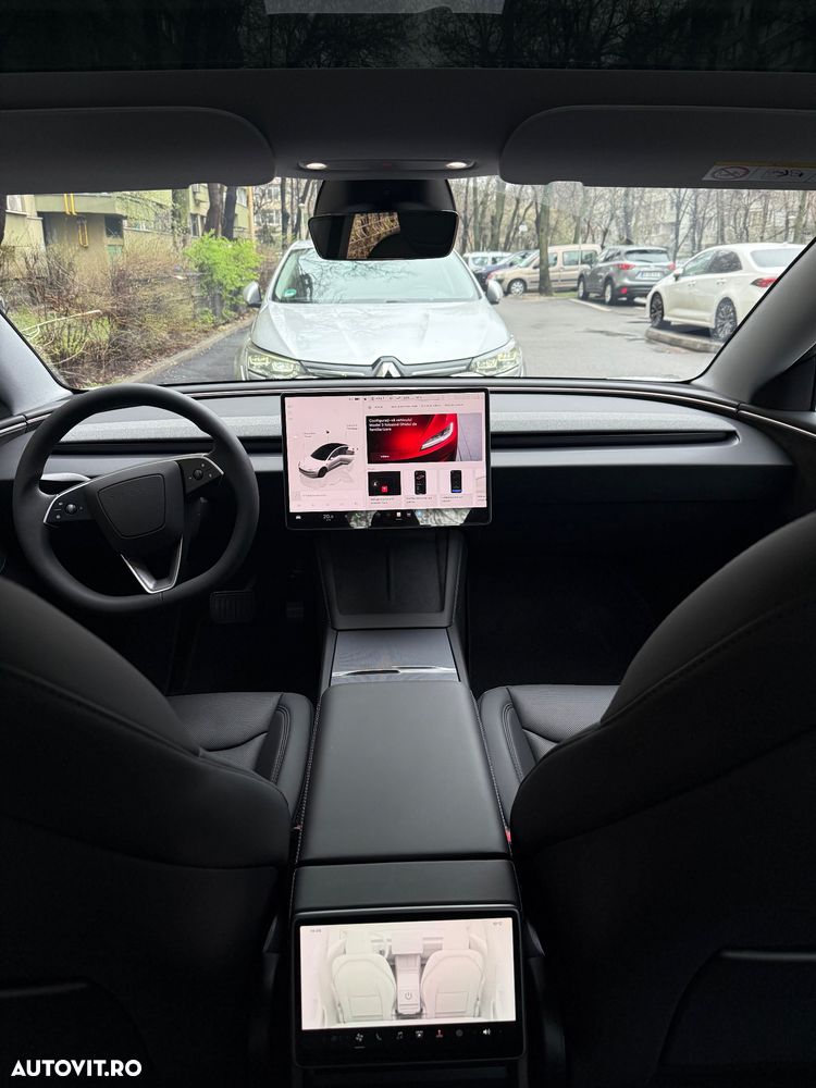 Tesla Model 3 - 7