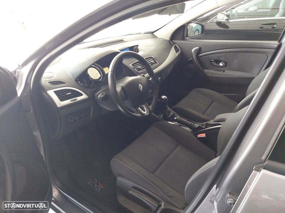 Renault Mégane Sport Tourer 1.5 dCi Confort SS - 6