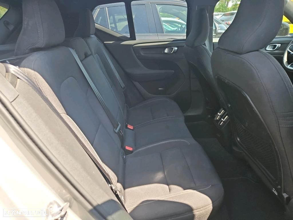 Volvo XC 40 Recharge Plus - 12