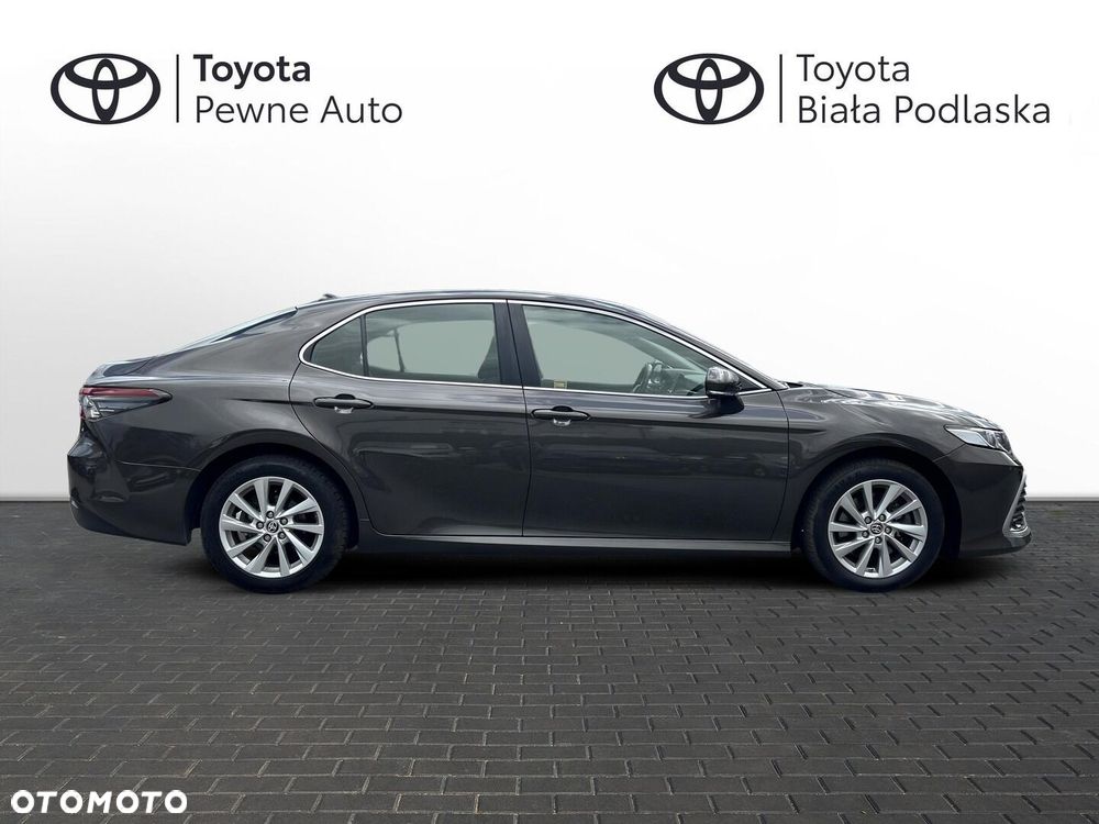 Toyota Camry 2.5 Hybrid Comfort CVT - 6