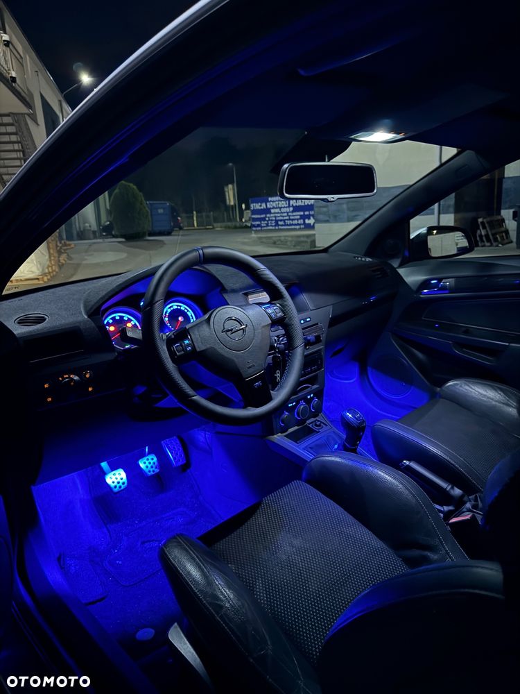 Opel Astra OPC - 7
