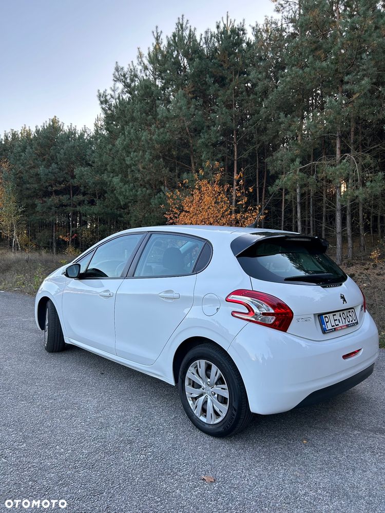 Peugeot 208 - 3