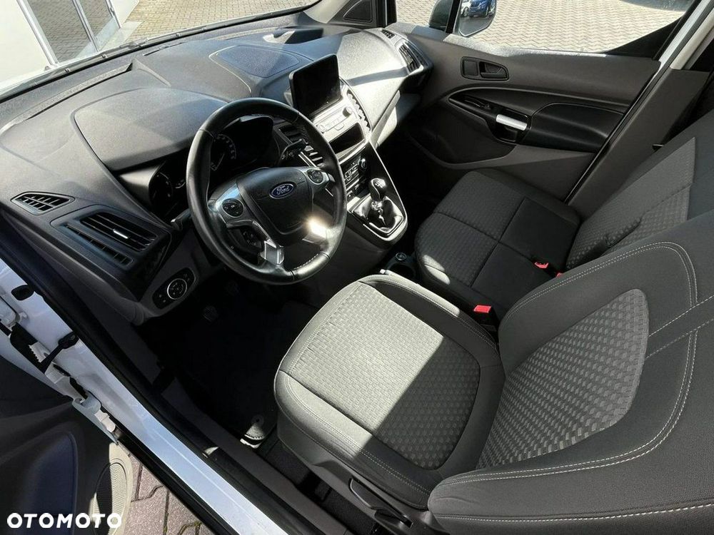 Ford Transit Connect - 17