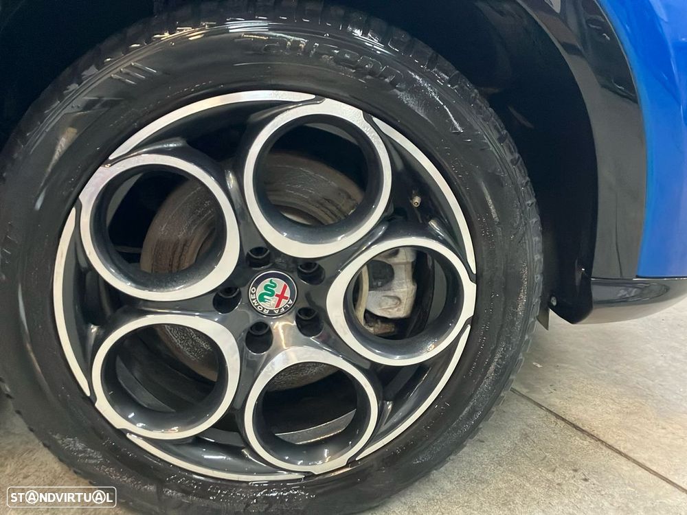 Alfa Romeo Tonale 1.3 Plug-In Hybrid TI e-AWD - 10