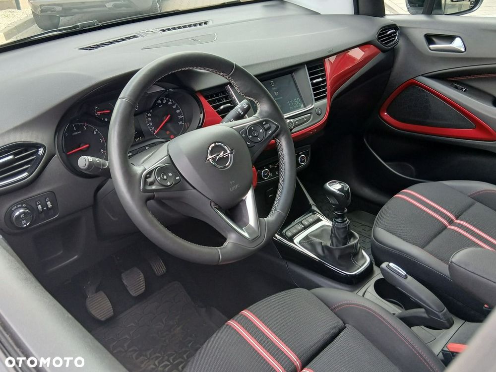 Opel Crossland 1.2 T GS Line - 16