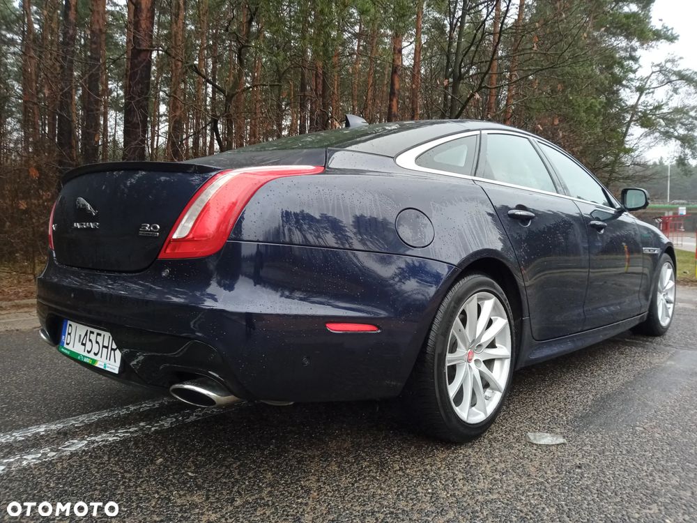 Jaguar XJ 3.0 T AWD R-Sport - 26