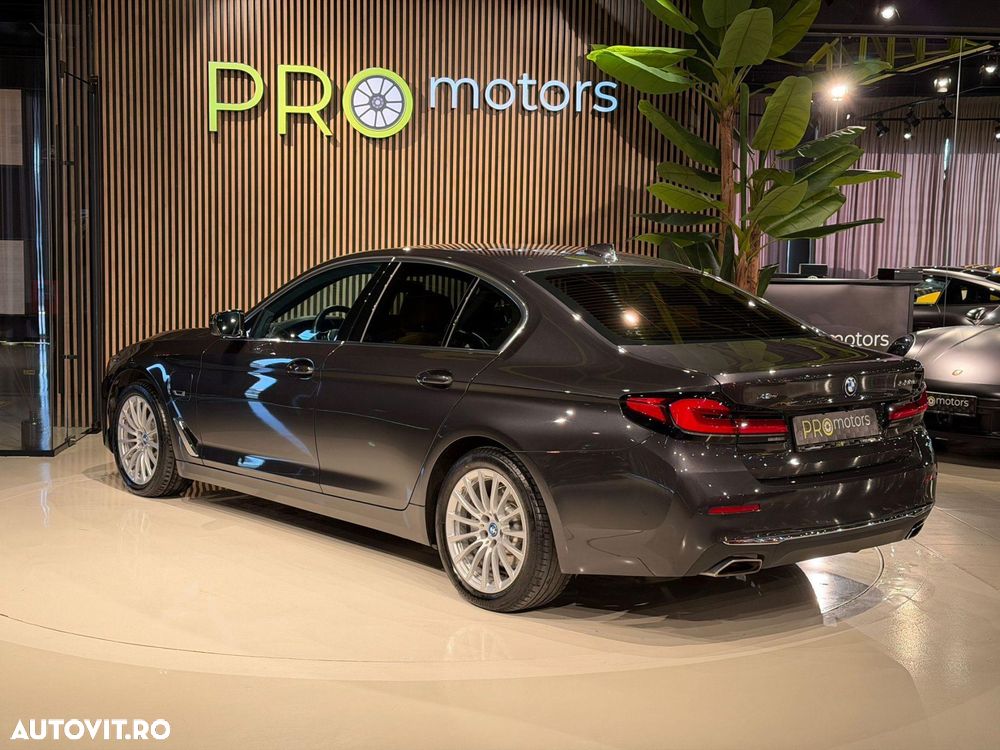 BMW Seria 5 530e xDrive AT PHEV - 16