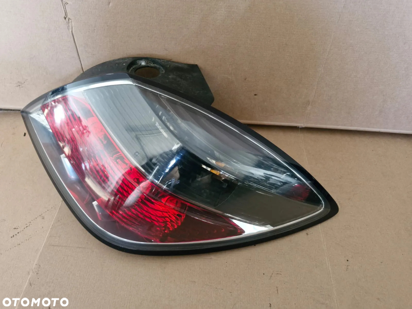 Lampa tylna tył prawa lewa opel Astra H III GTC 3 drzwi - 4