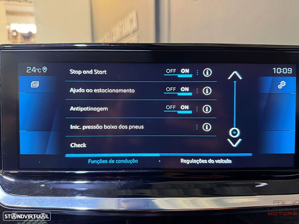 Peugeot 2008 PureTech 155 EAT8 GT Pack - 33