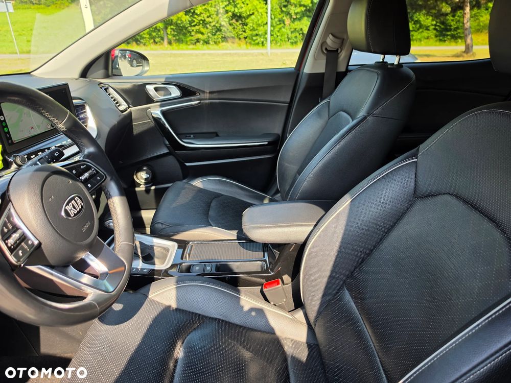 Kia XCeed 1.6 CRDi mHEV L DCT - 17