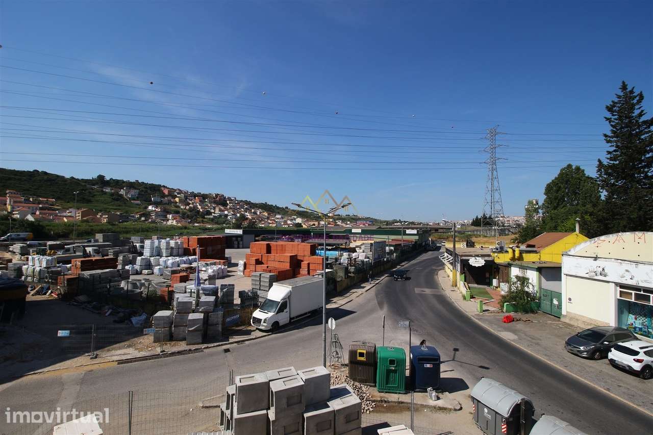 T1 Totalmente Renovado com Varanda em Odivelas - Pronto a Habitar - Grande imagem: 5/24