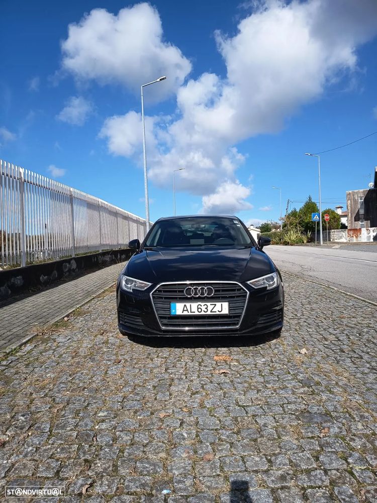 Audi A3 Sportback 1.6 TDI S tronic - 2
