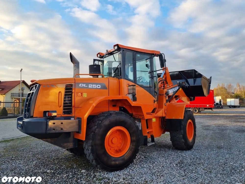 Doosan DL 250 Ładowarka Kołowa 14,4t SUPER STAN Waga Kamera - 5