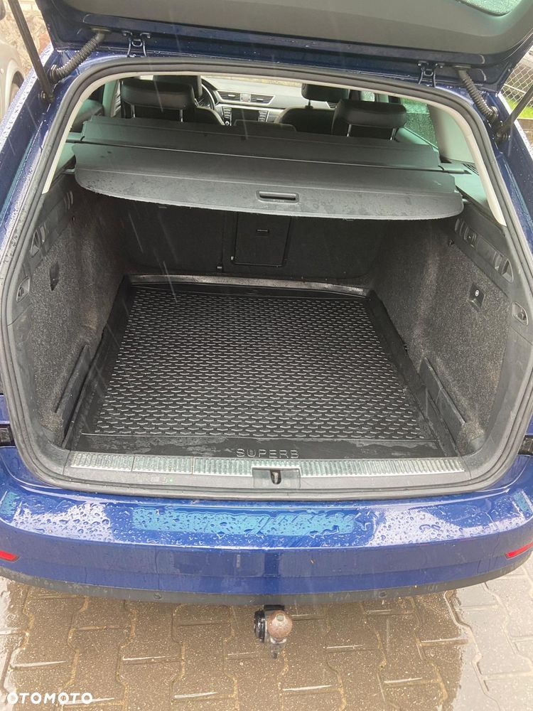 Skoda Superb 2.0 TDI Ambition DSG - 5