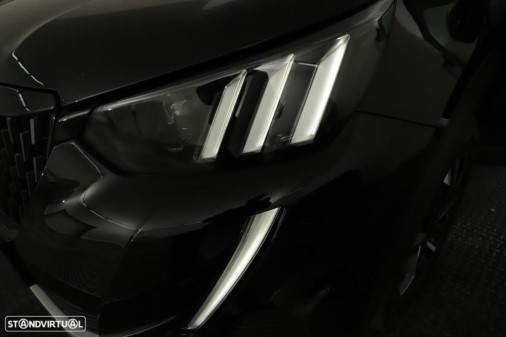 Peugeot 2008 1.2 PureTech GT EAT8 - 6
