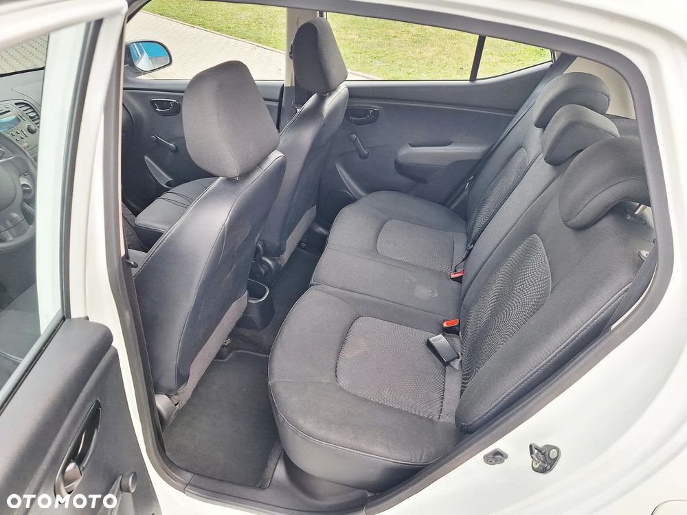 Hyundai i10 - 16