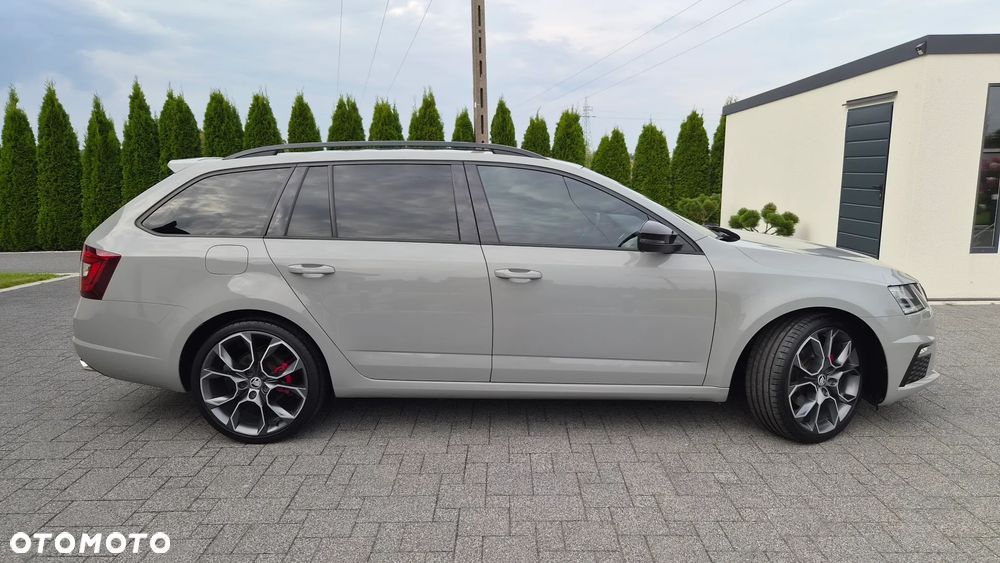 Skoda Octavia 2.0 TDI DSG RS - 30