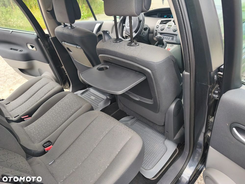 Renault Scenic 2.0 16V Privilege - 13