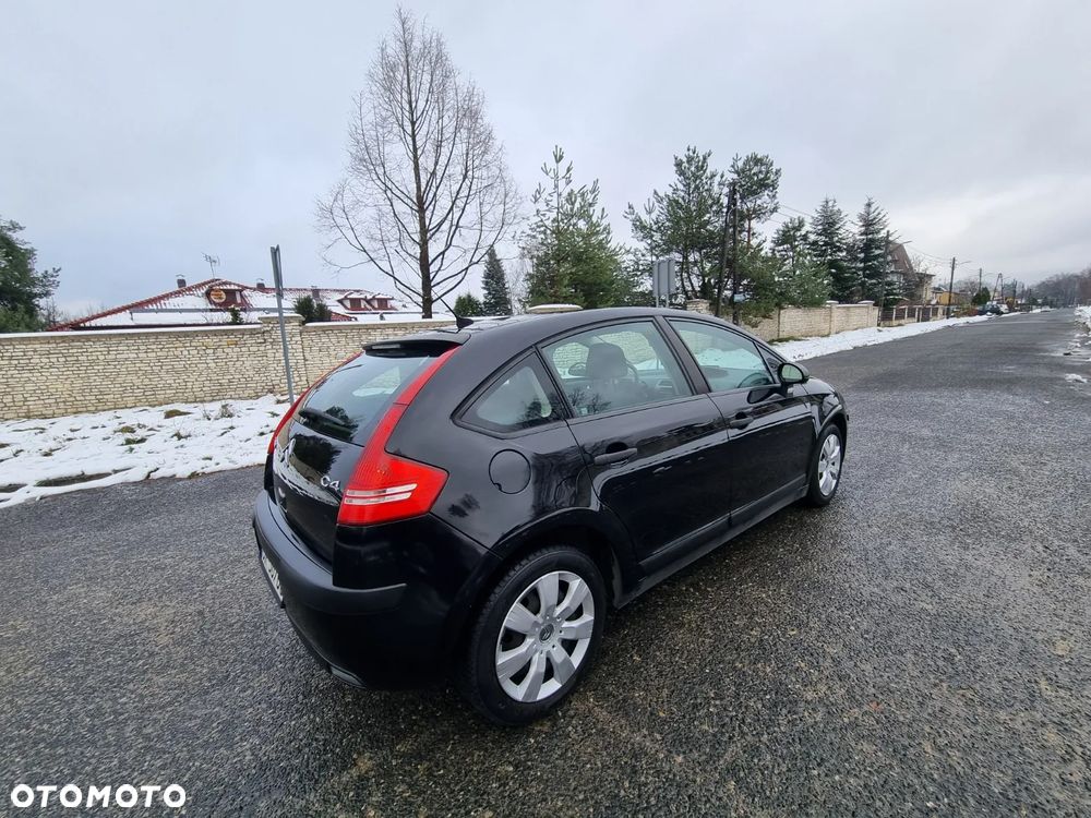 Citroën C4 1.4 16V Impress - 4